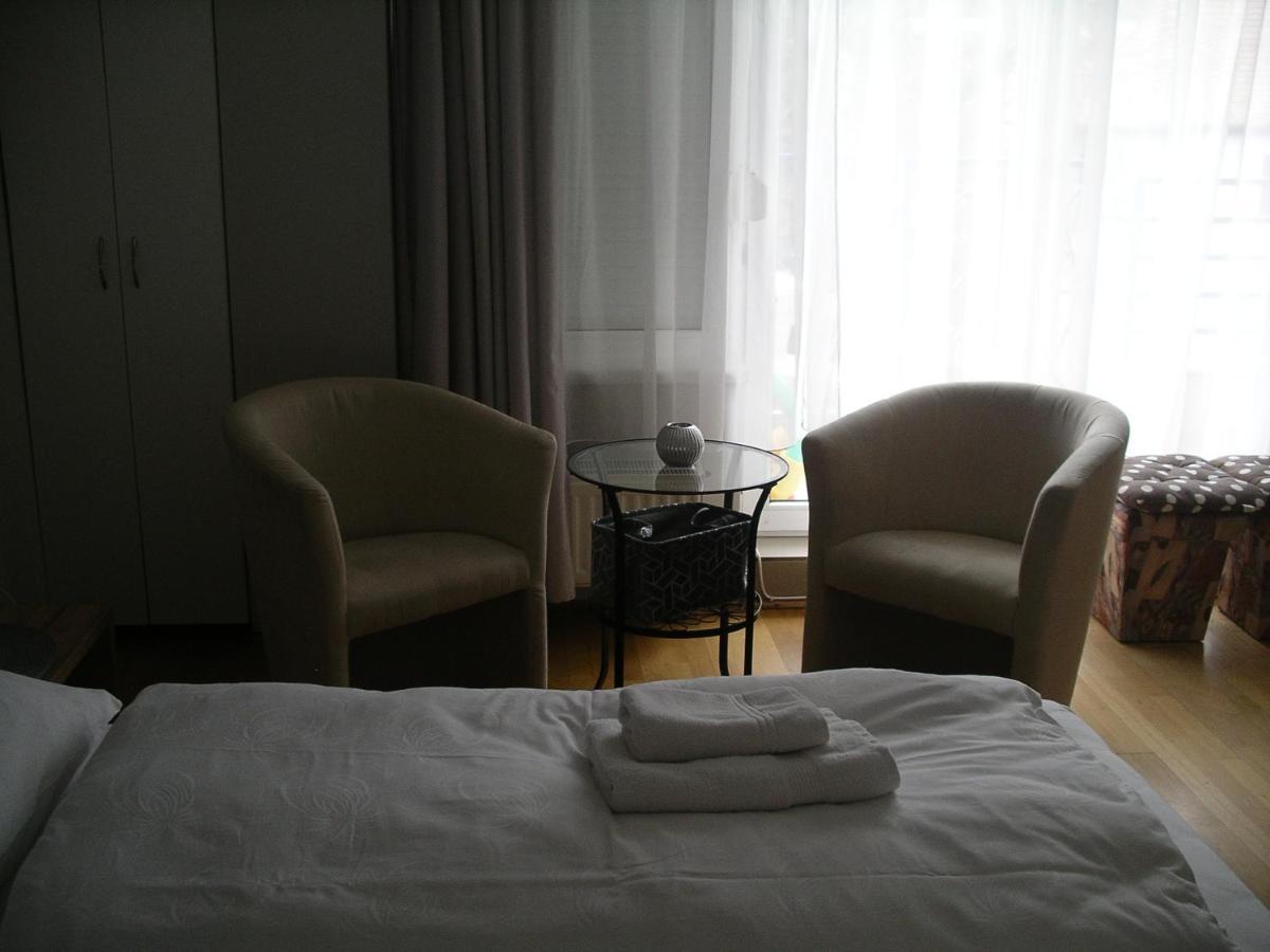 Centrum 2 Apartmanok Heviz Luaran gambar