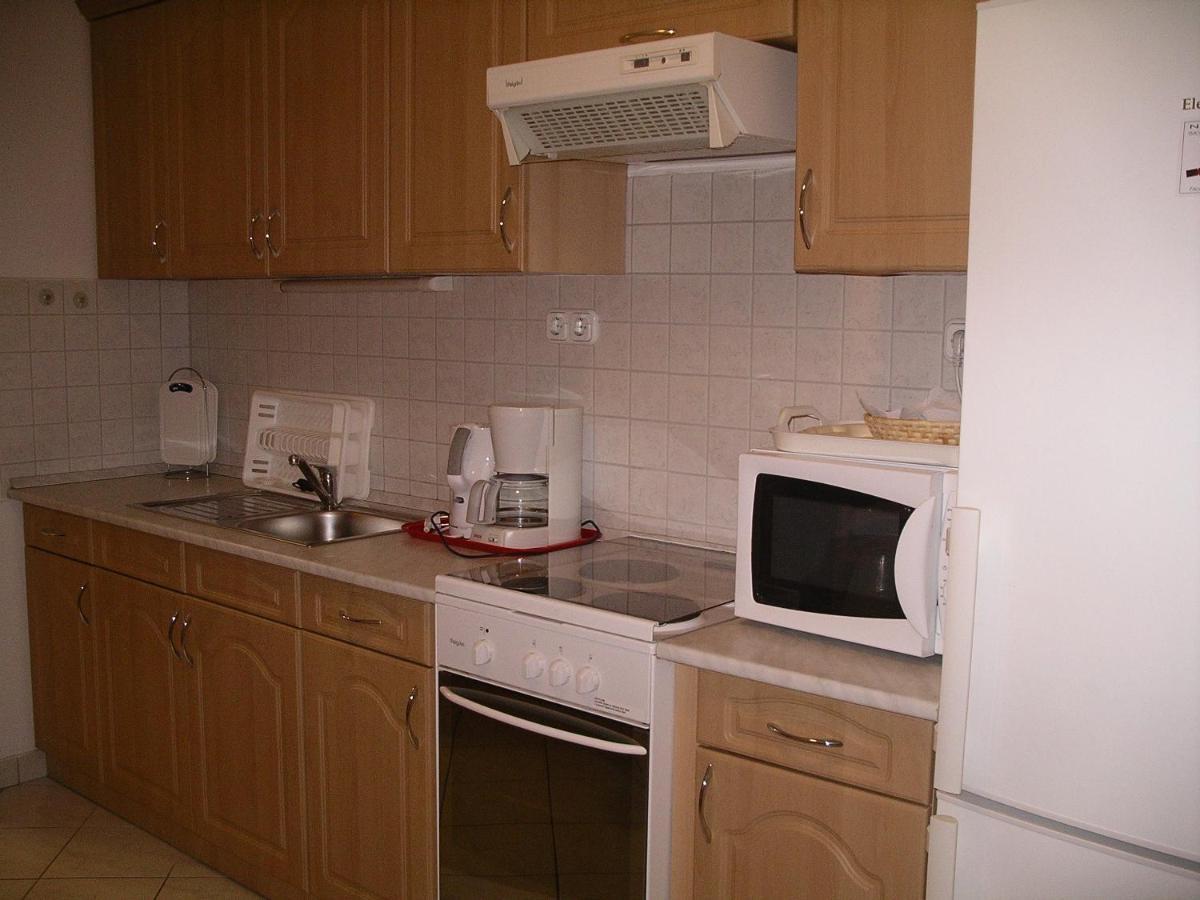 Centrum 2 Apartmanok Heviz Luaran gambar