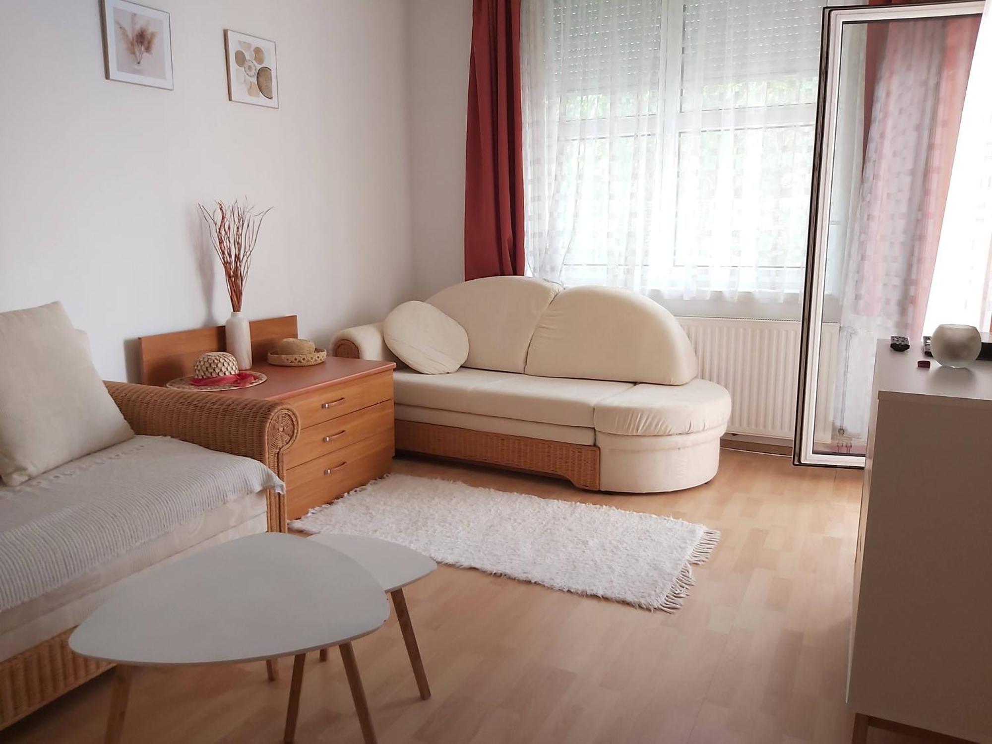 Centrum 2 Apartmanok Heviz Luaran gambar